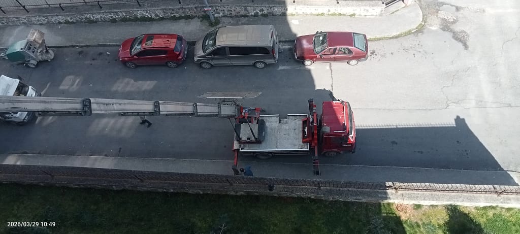 Trabzon Maçka evden eve nakliyat asansörün kurulduğu balkondan asansörümüze fotoğraf çektik