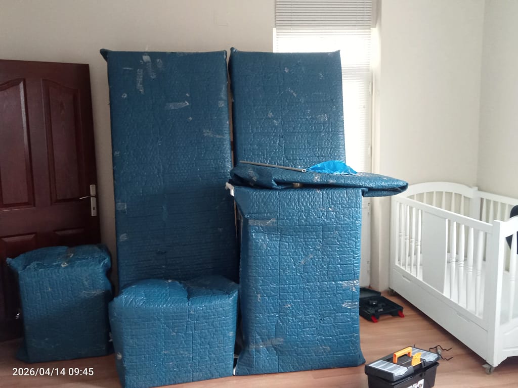 Trabzon Akçaabat Yıldızlı evden eve nakliyat mavi balonlu naylon paketleme görseli