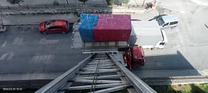 Trabzon Beşikdüzü evden eve nakliyat dış cephe asansörü ile hızlı ve hasarsız eşya taşıma